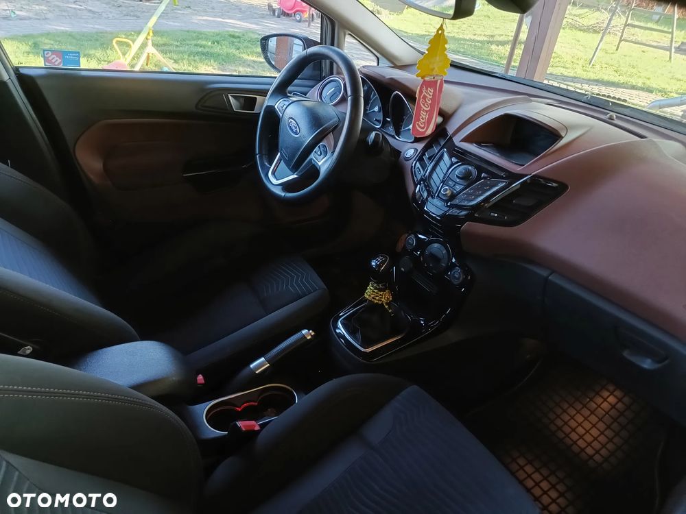 Ford Fiesta 1.6 TDCi DPF Titanium - 10