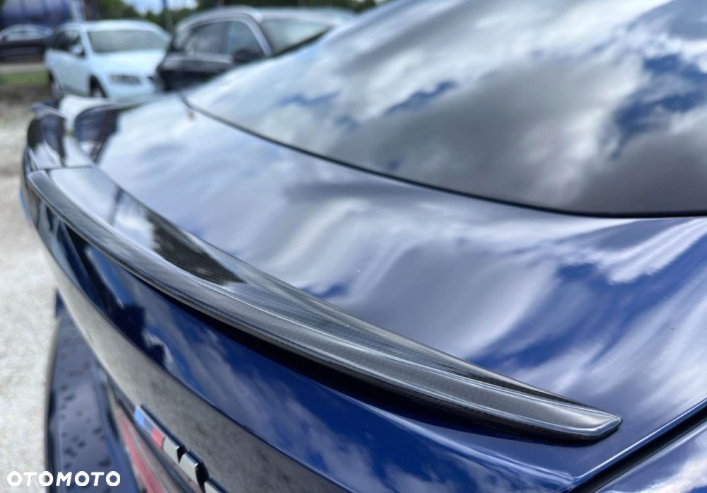BMW i4 - 10