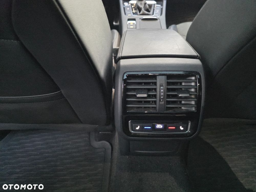 Volkswagen Arteon 2.0 TSI R-Line DSG - 17