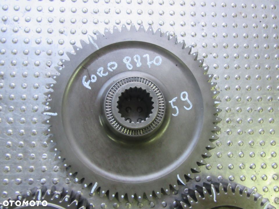 Koło zębate tryb 9840389 9840430 9840402 New Holland 8970 8870 8770 8670 Ford G240 G210 G190 G170 - 3