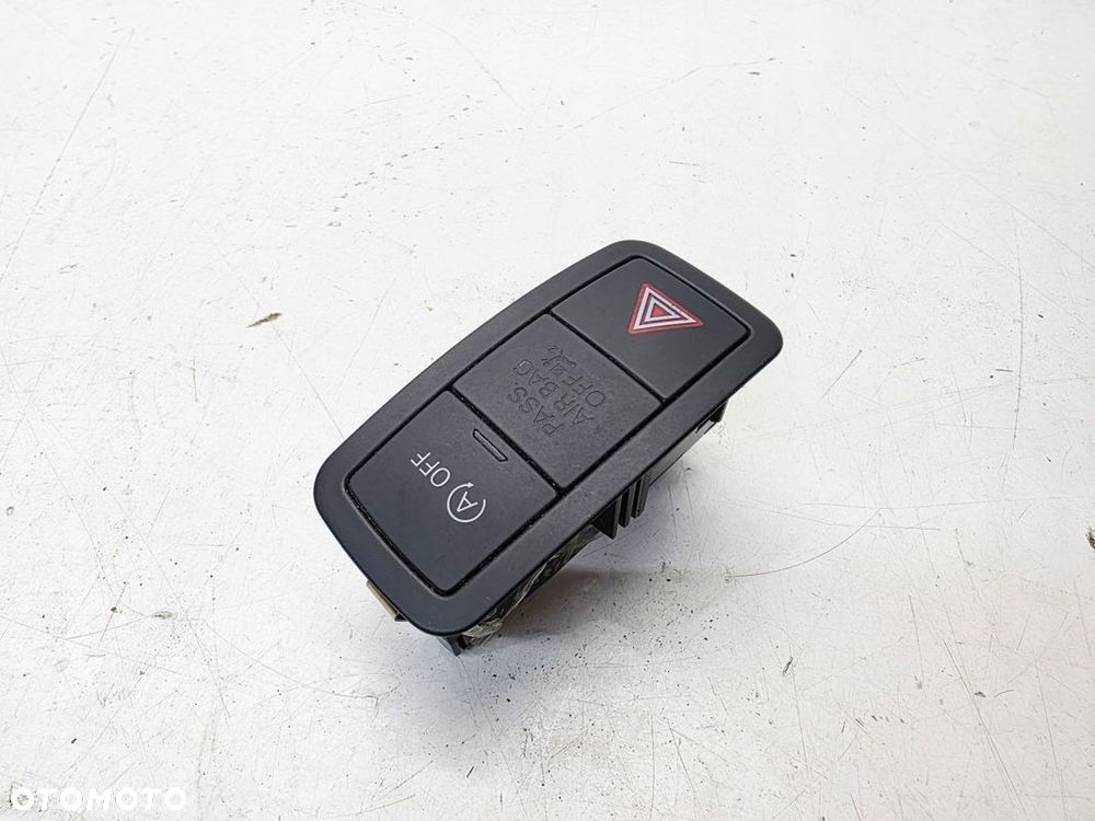WŁĄCZNIK PRZEŁĄCZNIK AWARYJNYCH AUDI A1 8X 8X0959672C - 1
