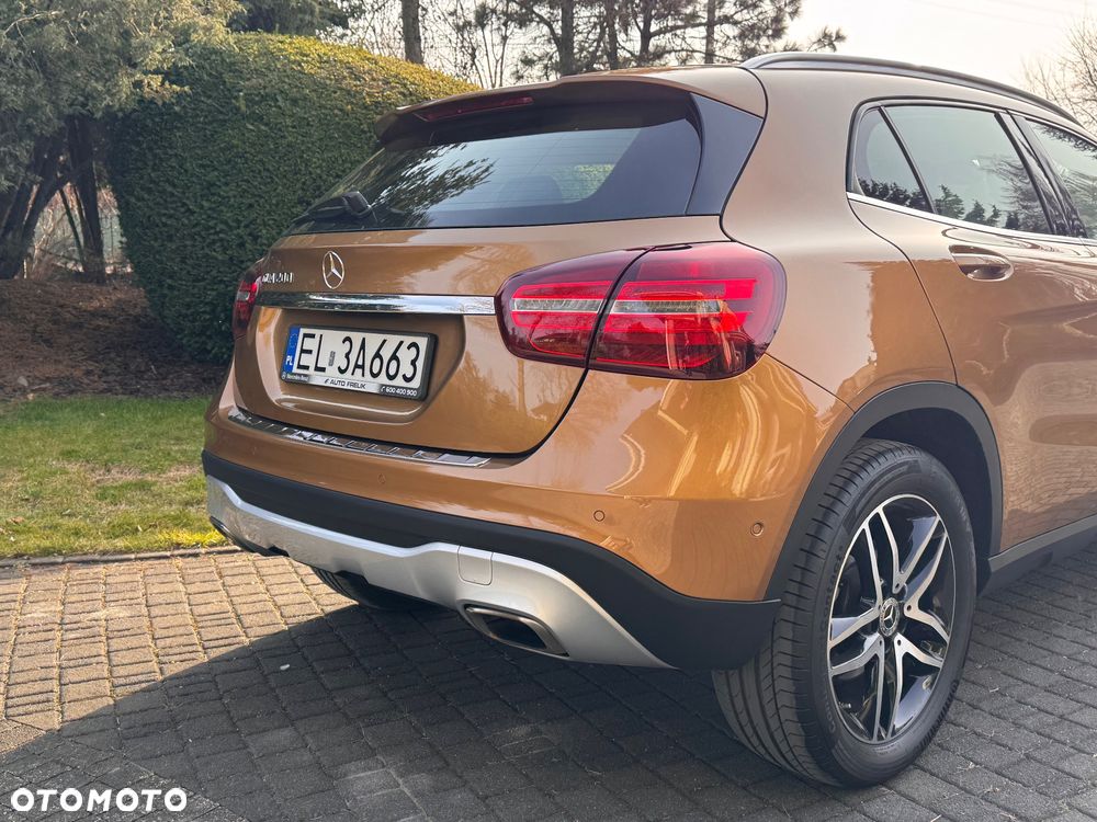 Mercedes-Benz GLA 200 7G-DCT Urban - 6
