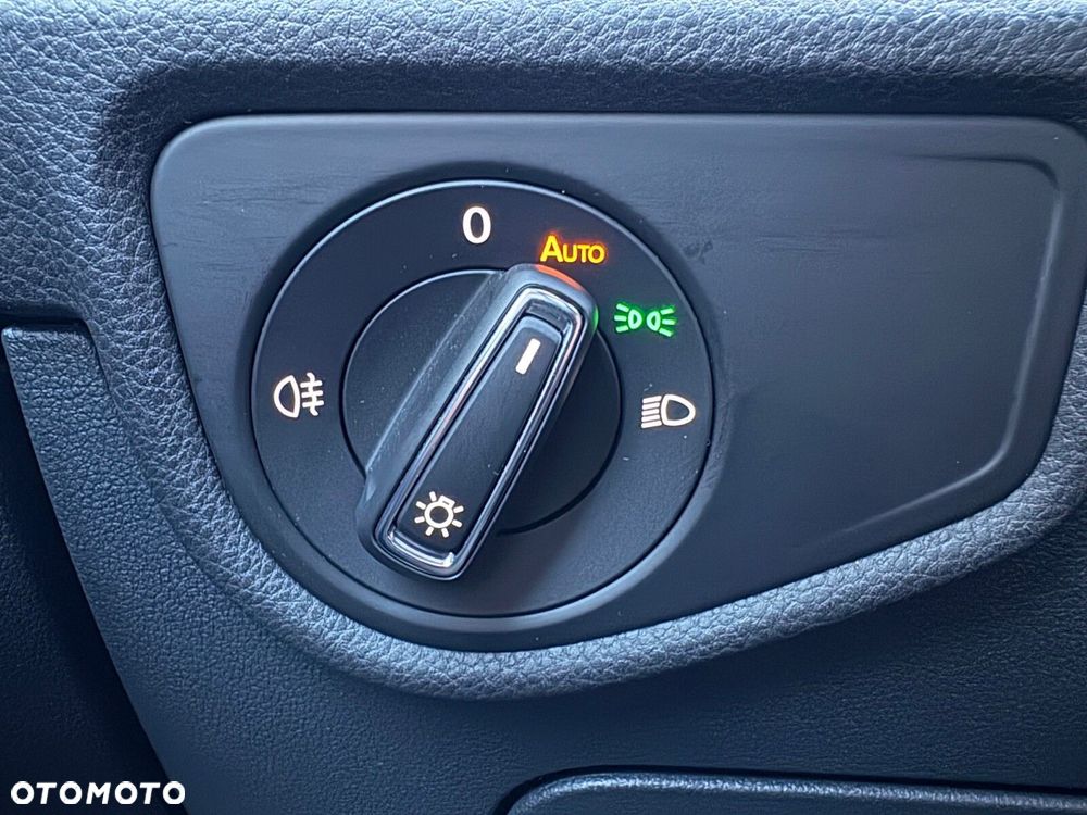 Volkswagen Touran - 21