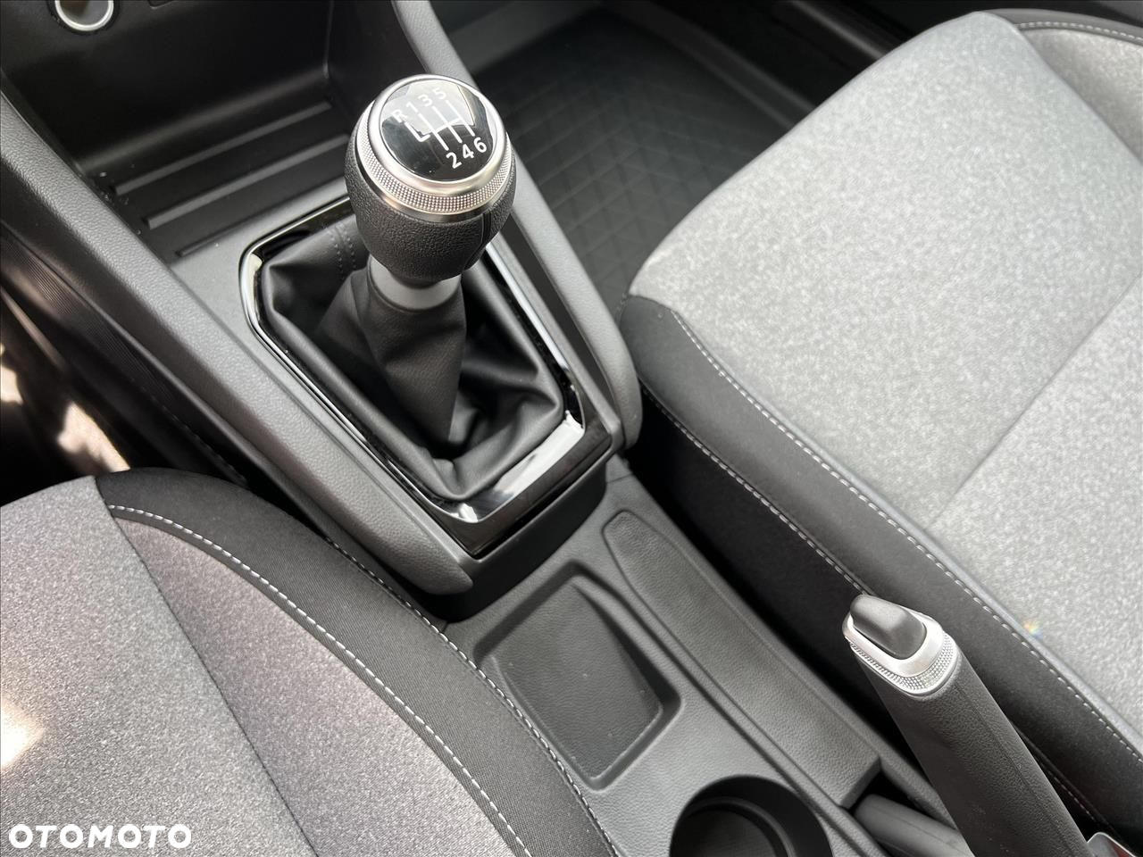 Renault Clio - 11