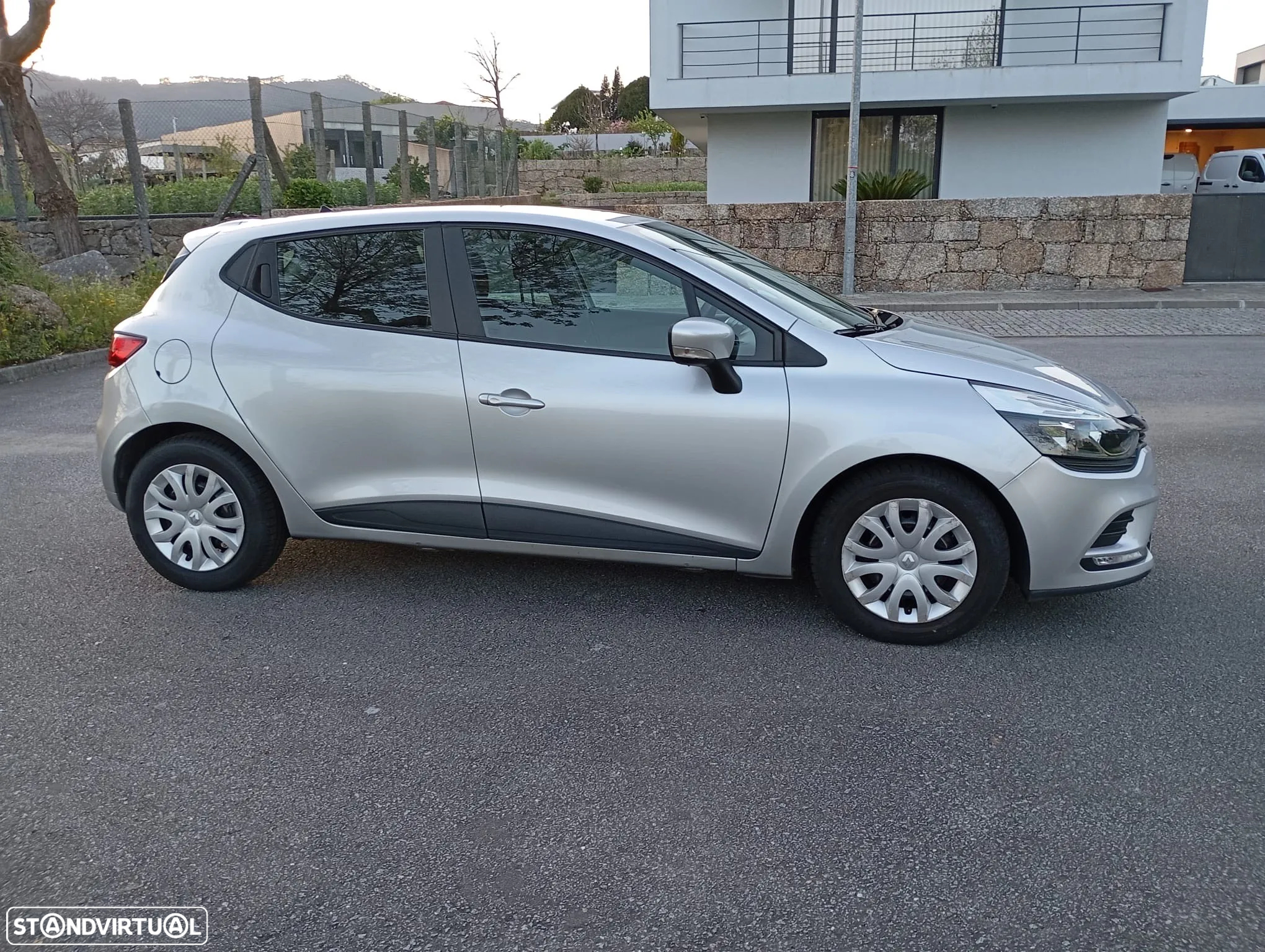Renault Clio 1.5 dCi Zen - 6