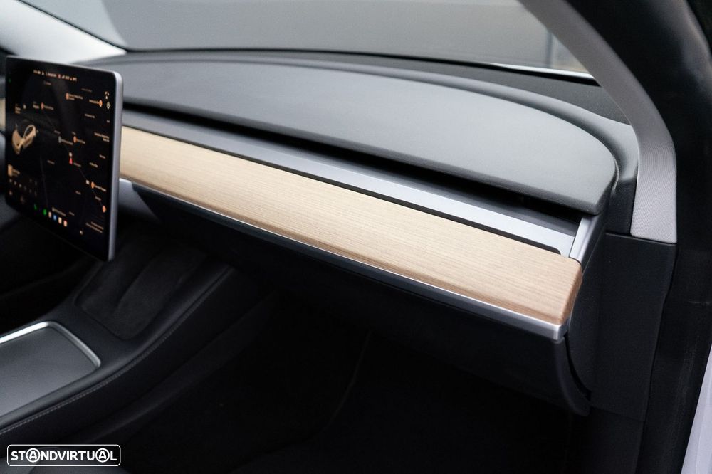 Tesla Model 3 Long-Range Dual Motor AWD - 37