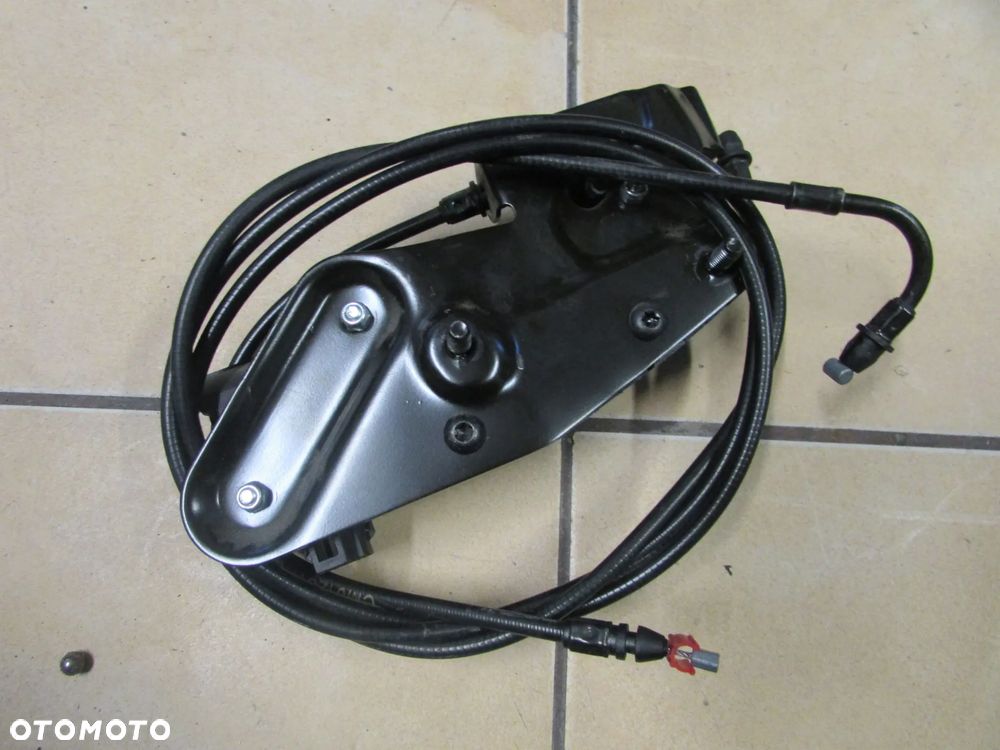 Vespa GTV 300 hpe 2024 linka siedzenia schowka - 2