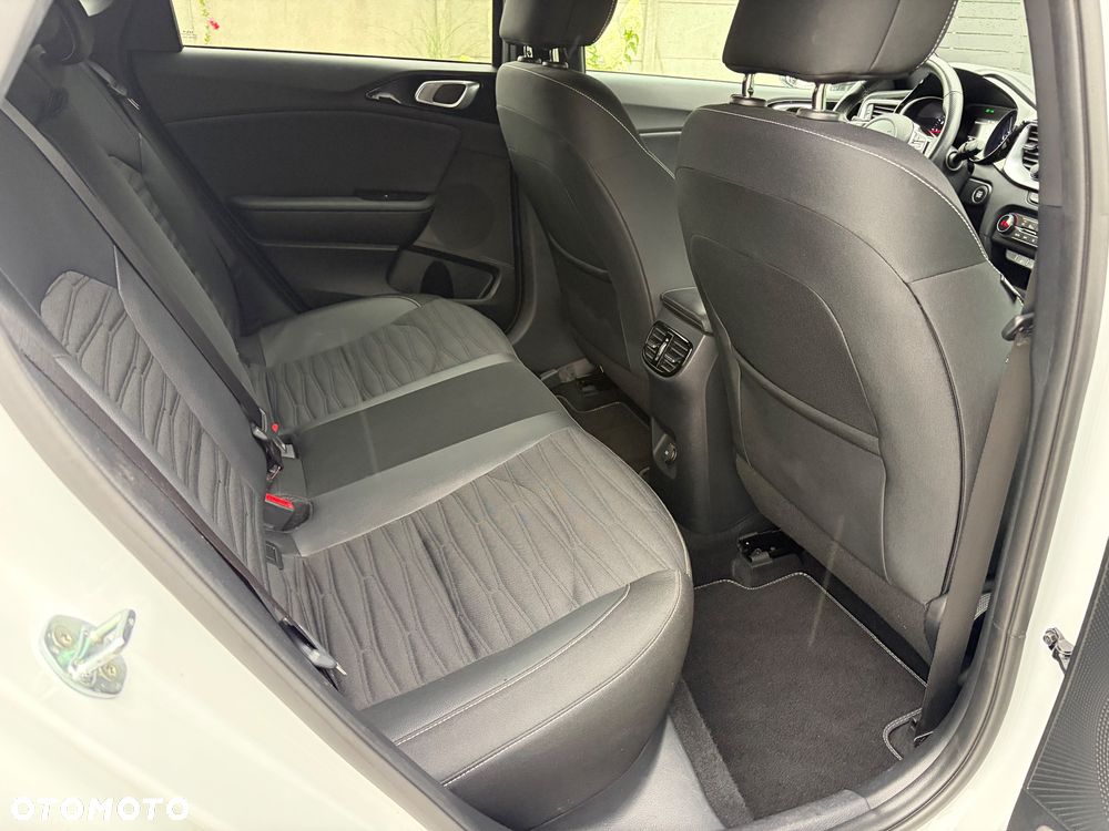 Kia Ceed 1.5 T-GDI OPF GT Line - 24