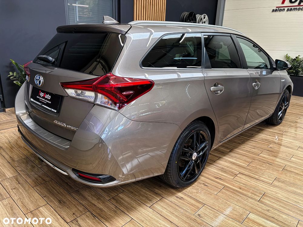 Toyota Auris 1.8 HSD Prestige - 8