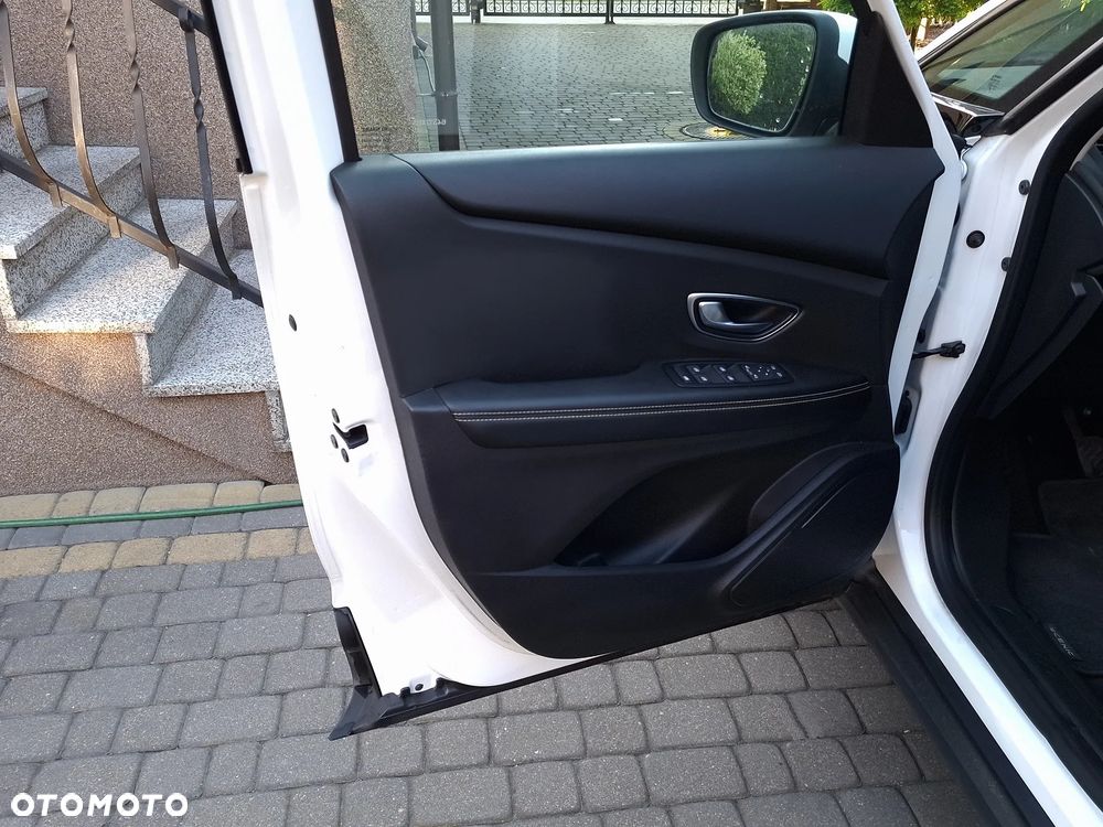Renault Scenic - 11