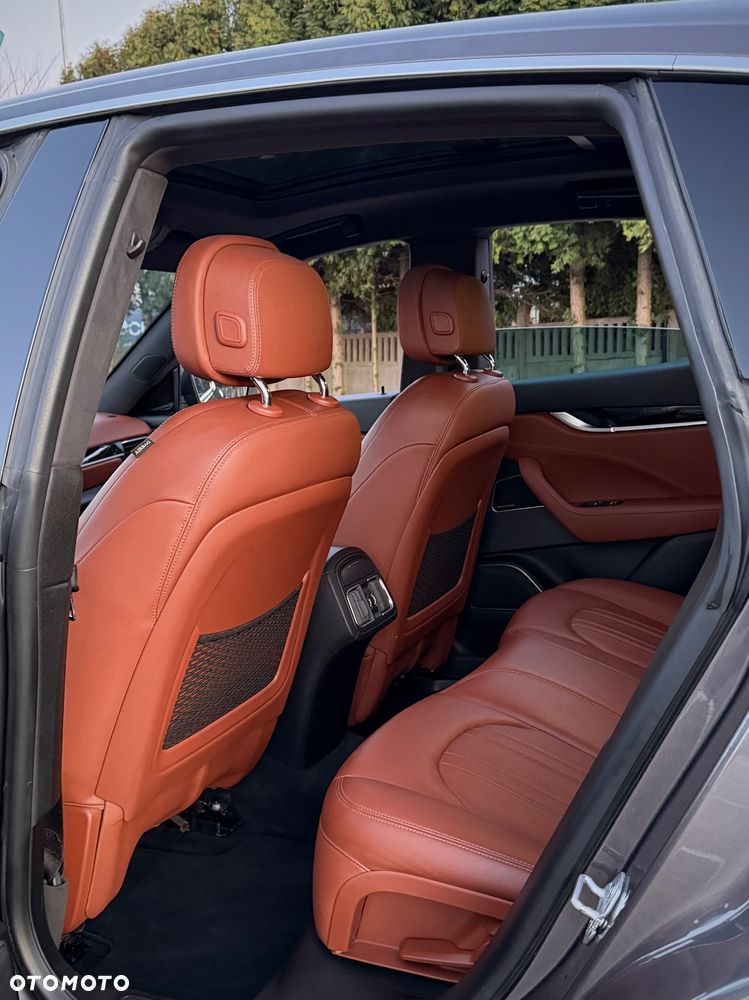 Maserati Levante Q4 GranLusso - 18