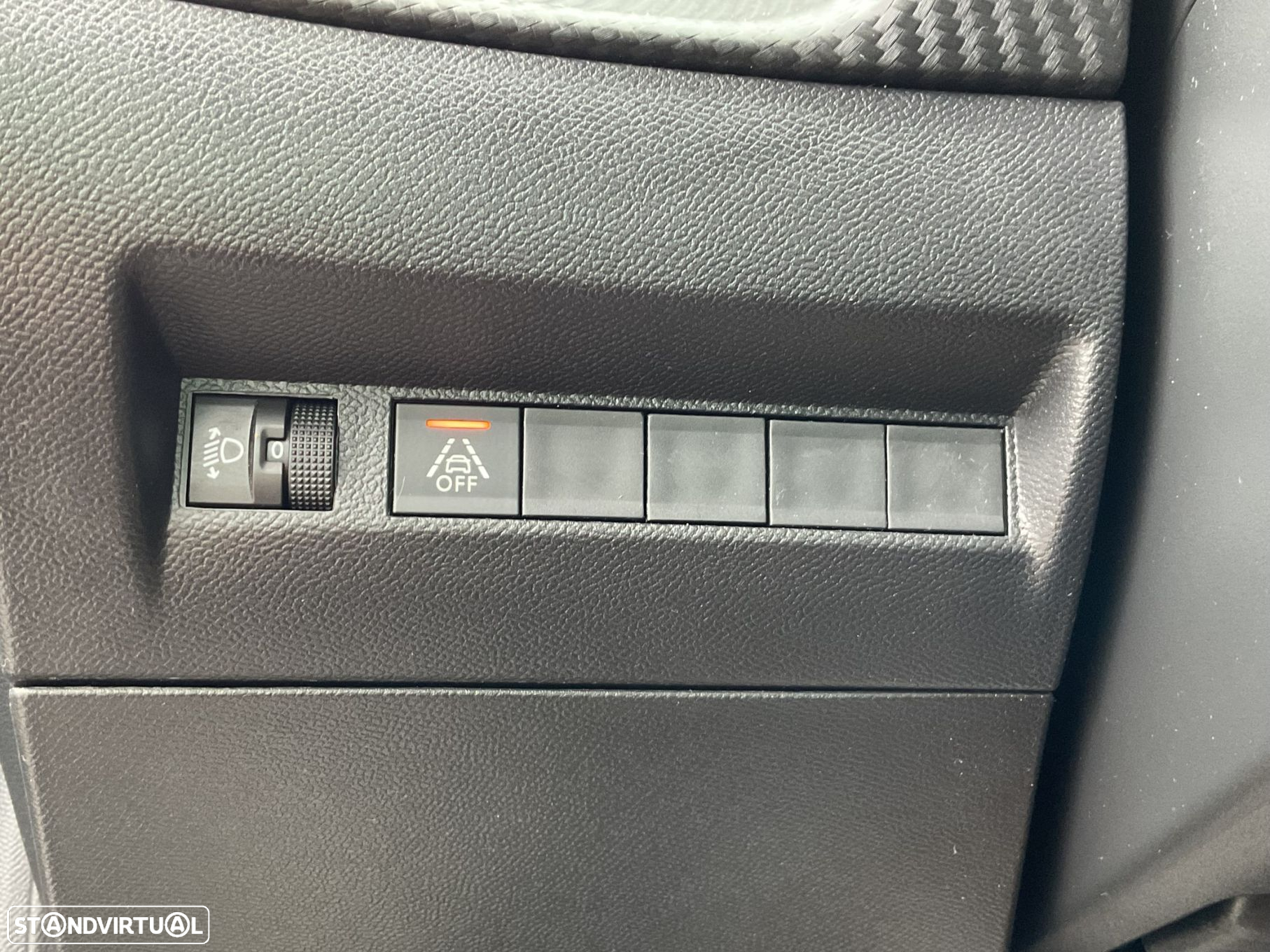 Peugeot 208 1.2 PureTech Active - 21