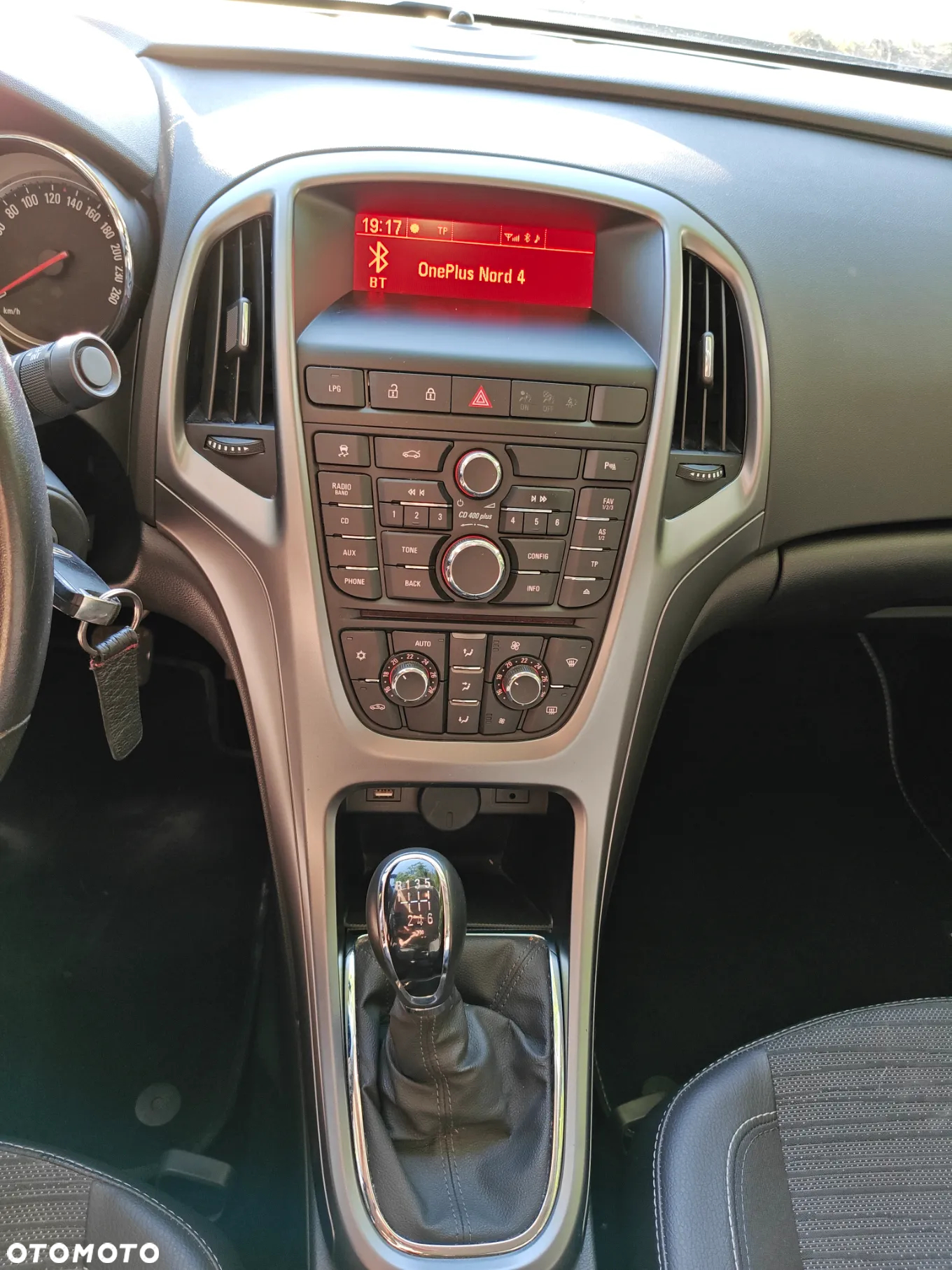 Opel Astra IV 1.4 T EU6 - 12