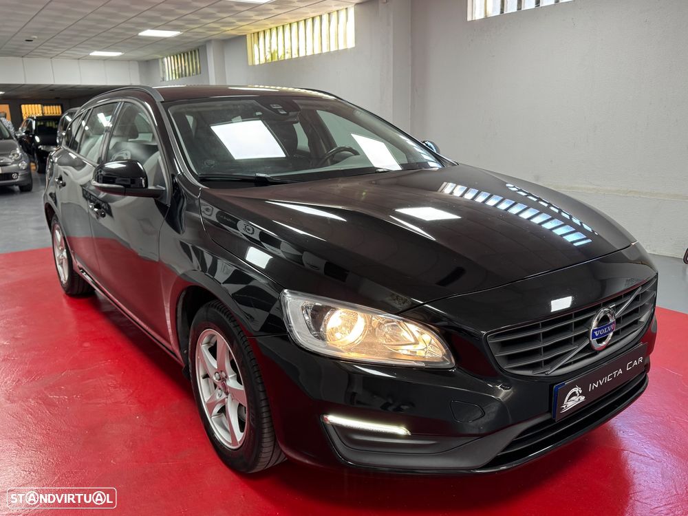 Volvo V60 D2 Momentum - 8