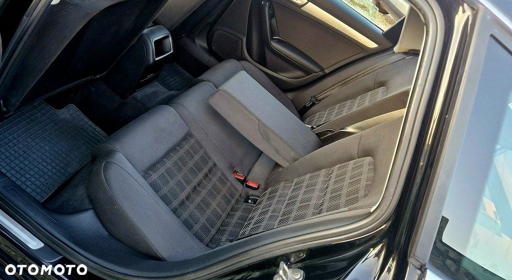 Audi A4 Avant 2.0 TDI DPF multitronic Attraction - 23