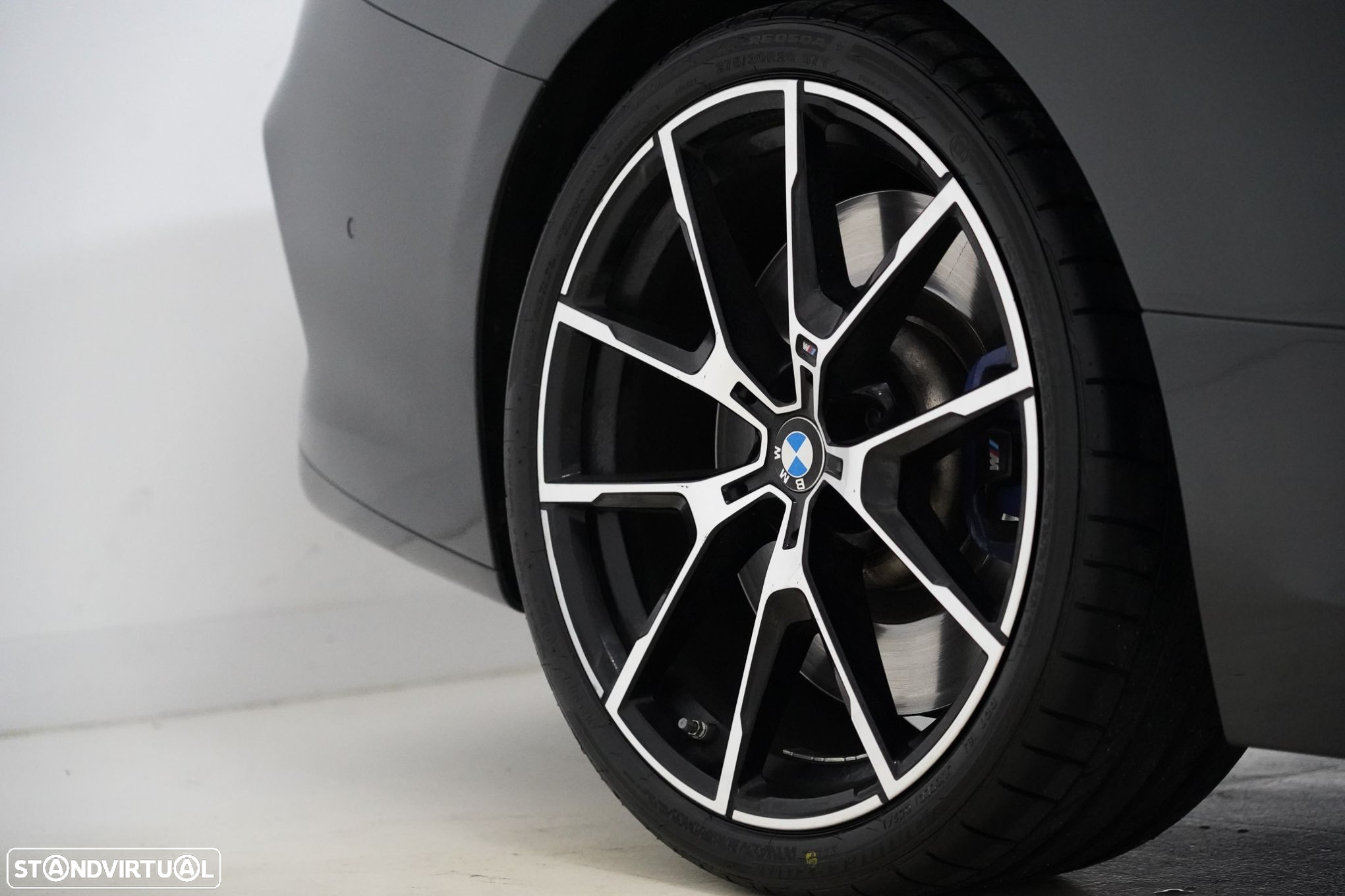 BMW M850i xDrive - 35