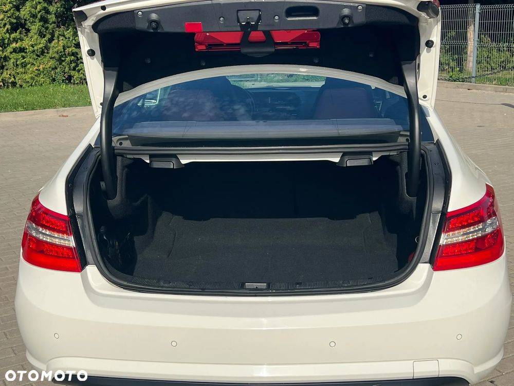 Mercedes-Benz Klasa E 200 CGI BlueEff - 7