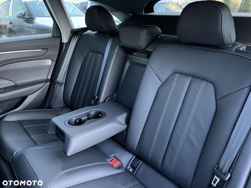 Audi A6 Avant - 11
