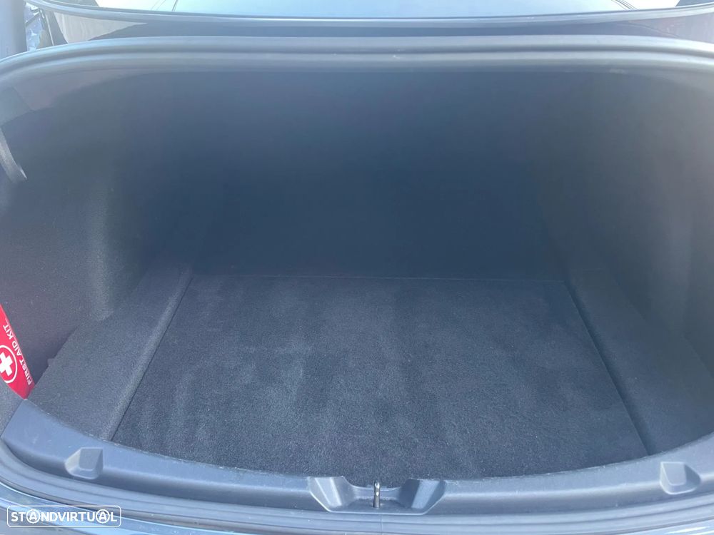 Tesla Model 3 RWD - 29