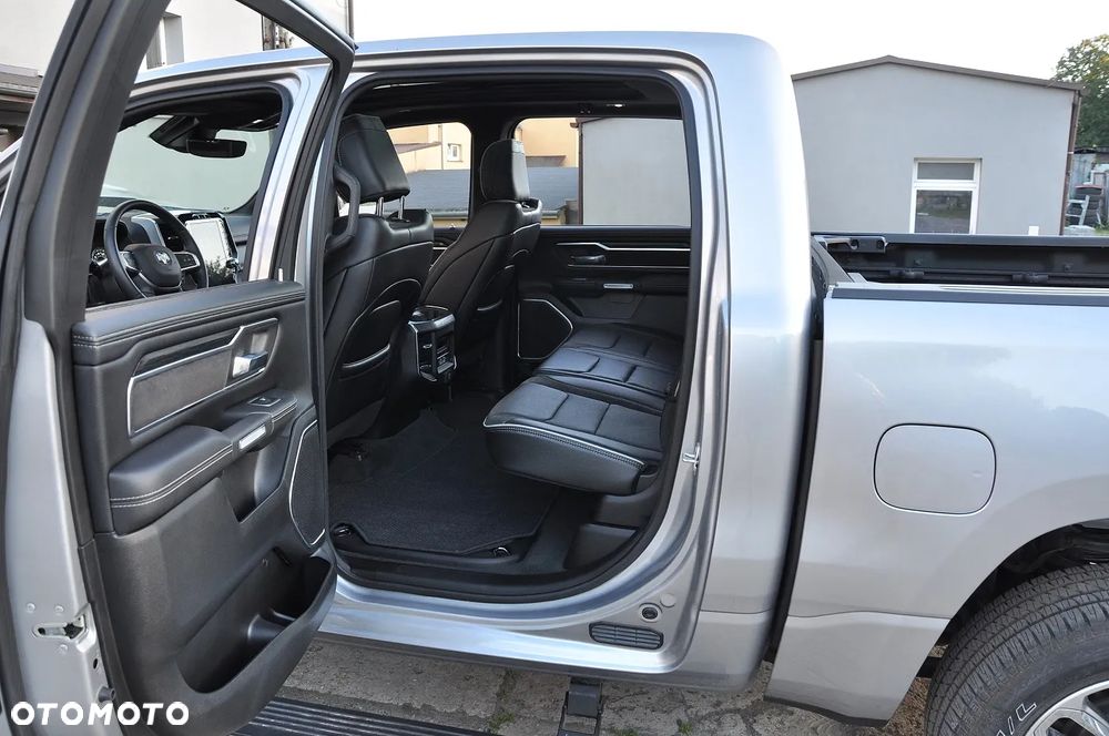 RAM 1500 5.7 Crew Cab Laramie - 21