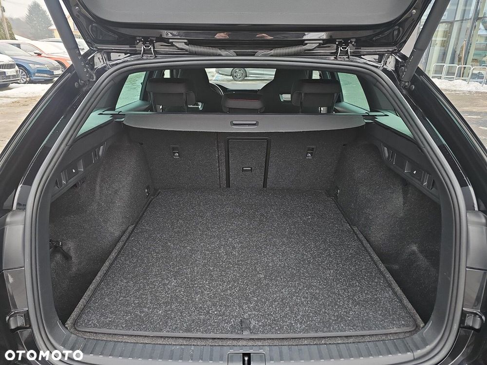 Skoda Octavia 2.0 TSI RS DSG - 16