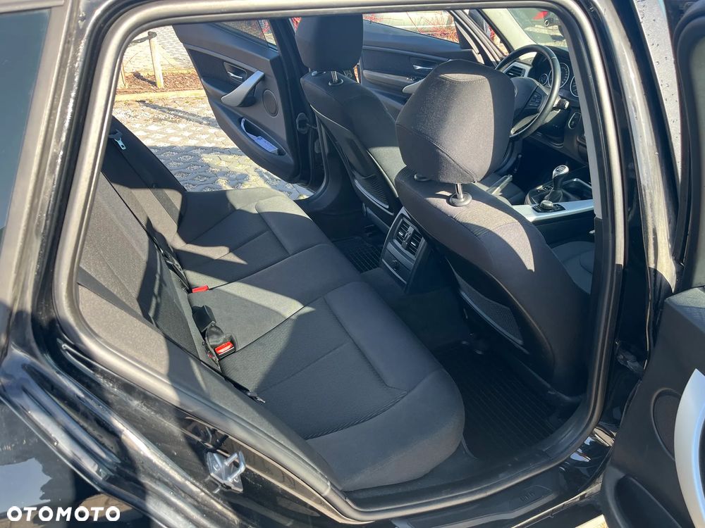 BMW Seria 3 320d - 14