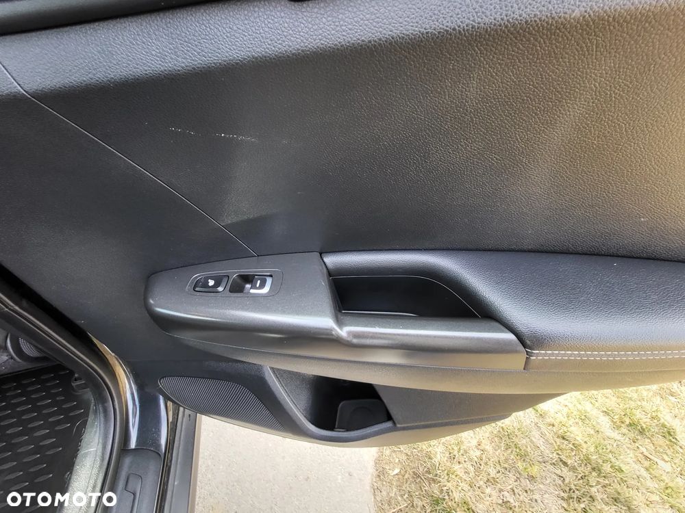 Kia Sportage 1.6 GDI L Business Line Plus 2WD - 34