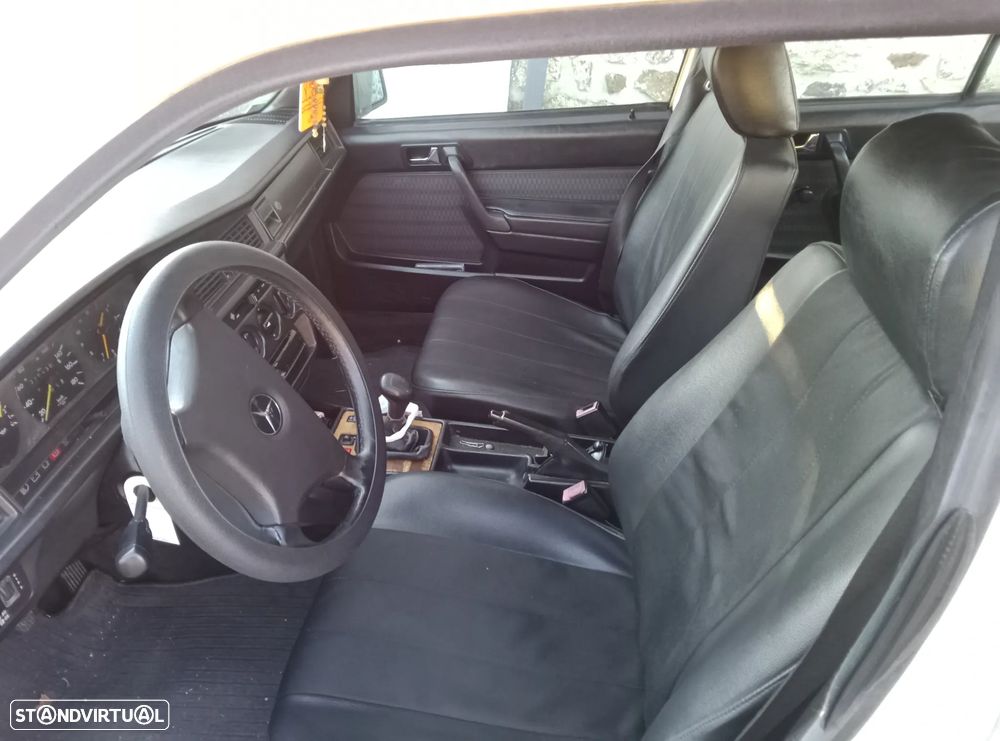 Mercedes-Benz W201 (1982-1993) 190 D 2.0 - 1