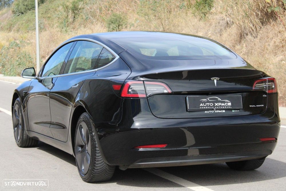 Tesla Model 3 - 12