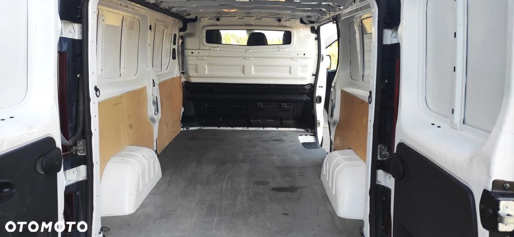 Opel Vivaro - 21