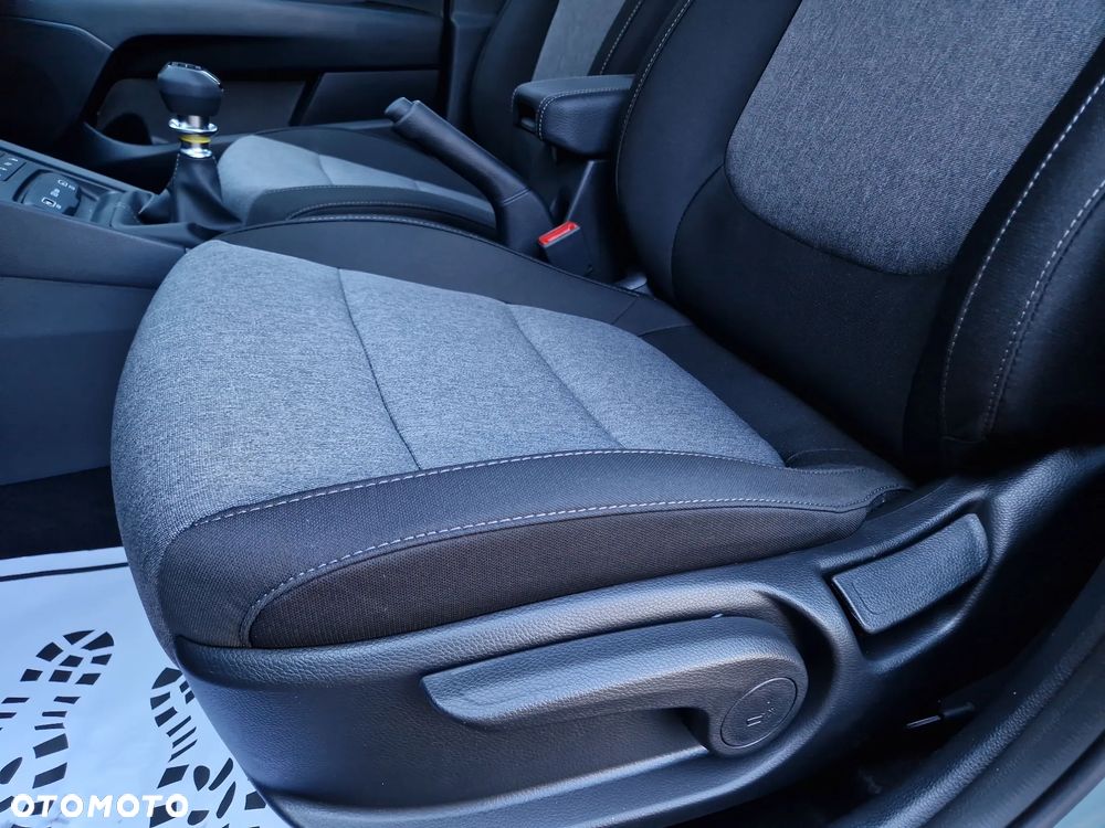 Kia Stonic - 12