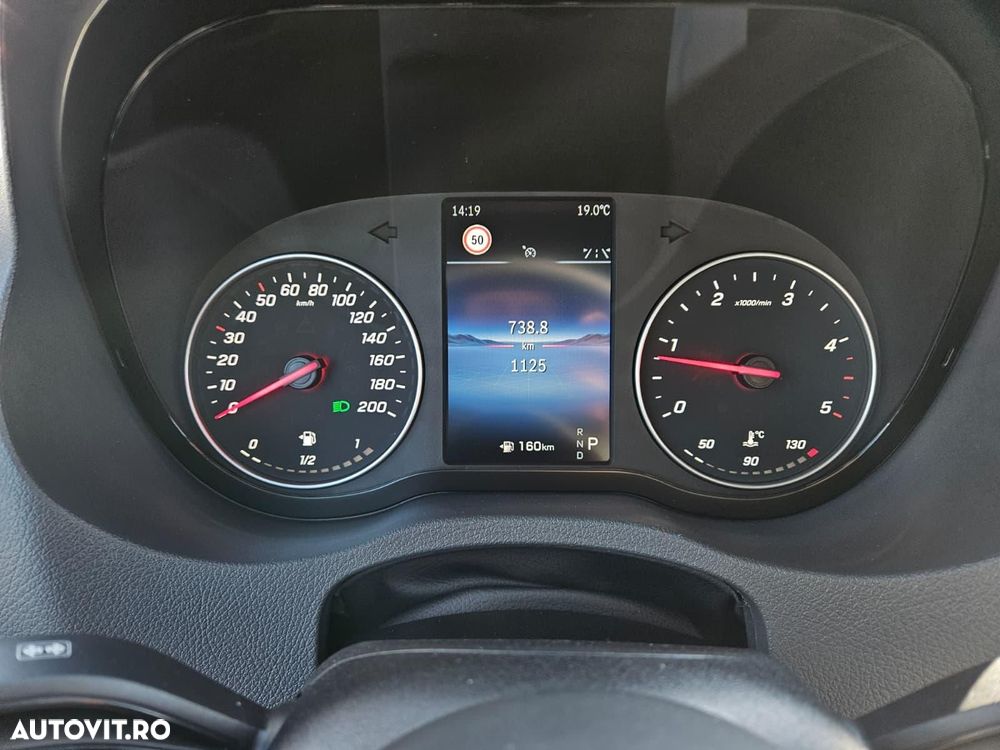 Mercedes-Benz Sprinter - 14