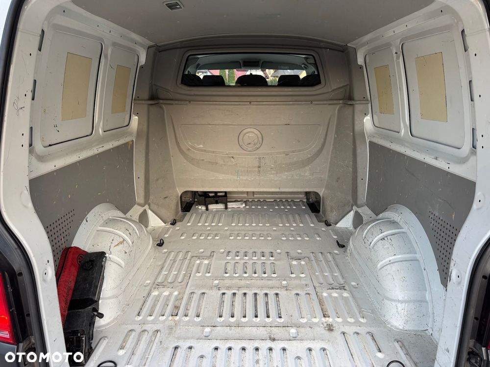 Volkswagen Transporter - 23