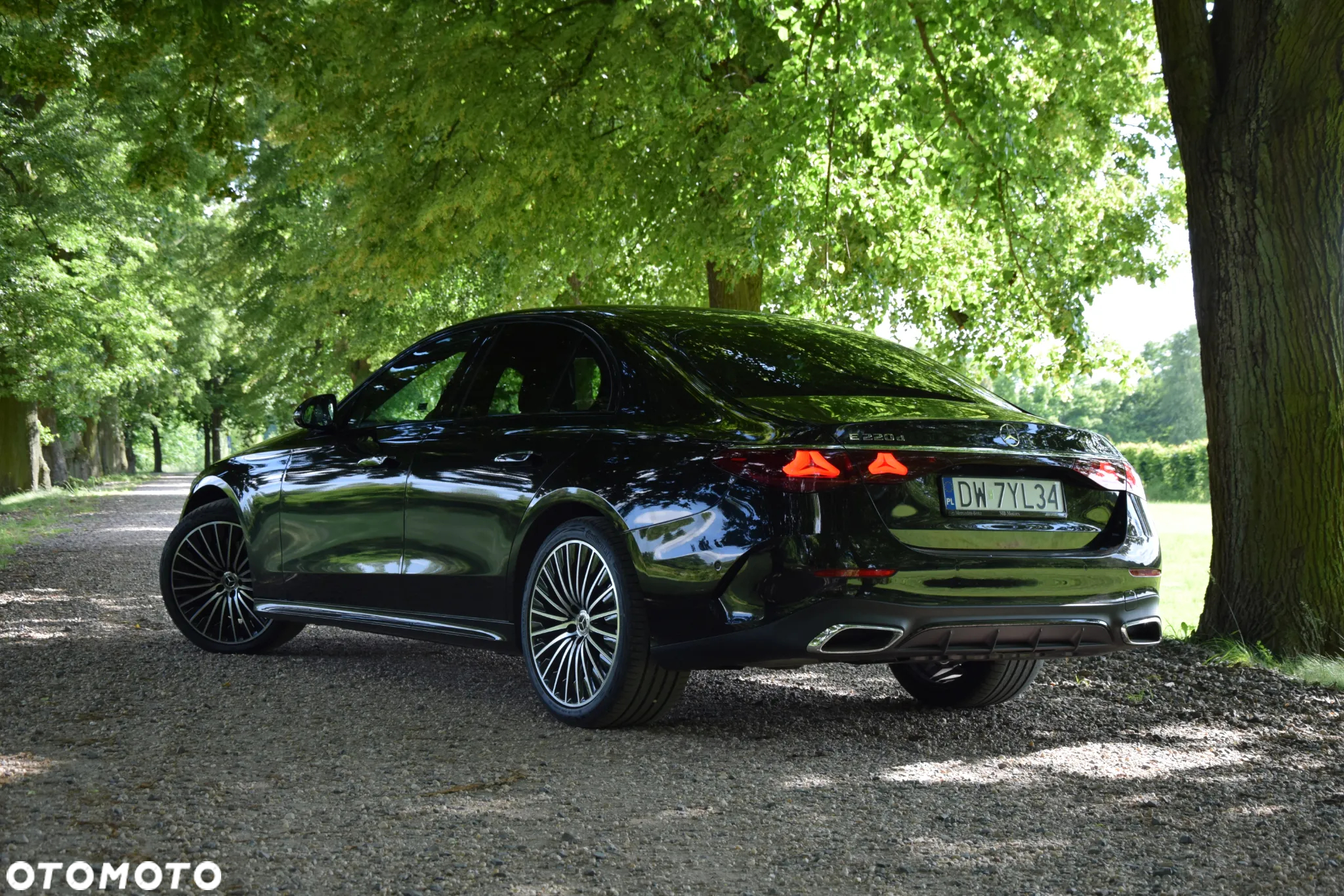 Mercedes-Benz Klasa E 220 d 4-Matic AMG/Avantgarde - 4