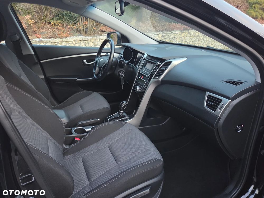 Hyundai i30 Kombi 1.6 GDi DCT Premium - 16