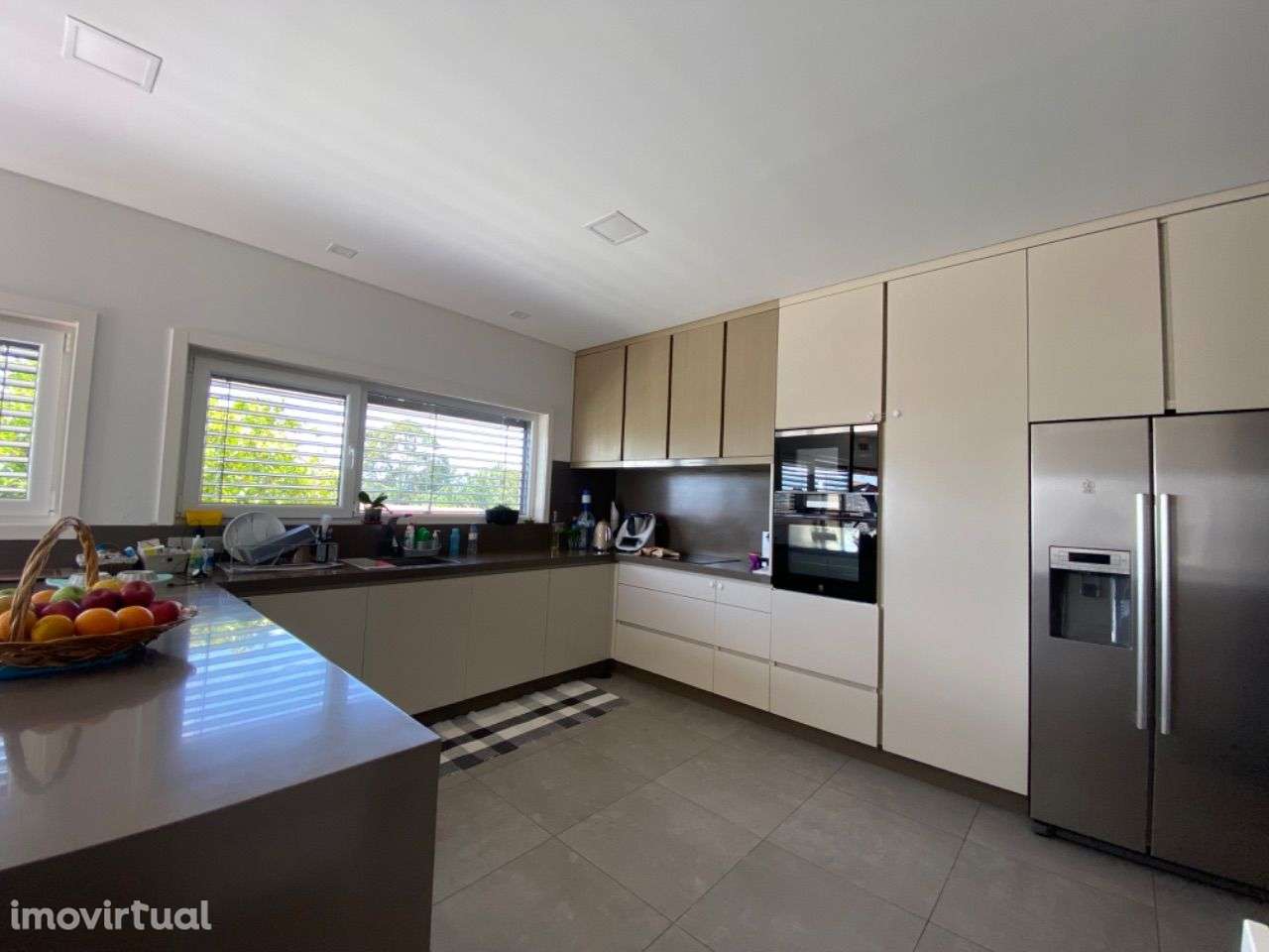 EXCLUSIVO - Moradia de luxo semi-nova - Grande imagem: 4/16