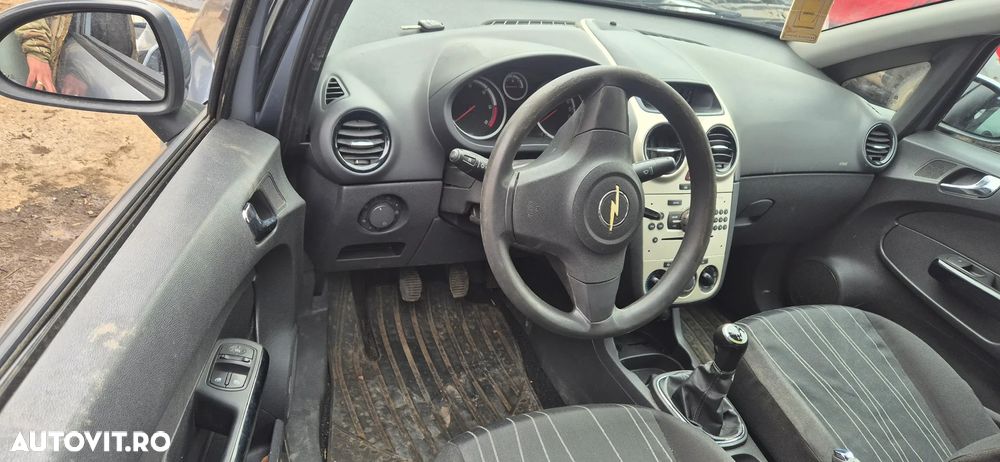 Piese de Opel Corsa D 1.3 cdti diesel - 4