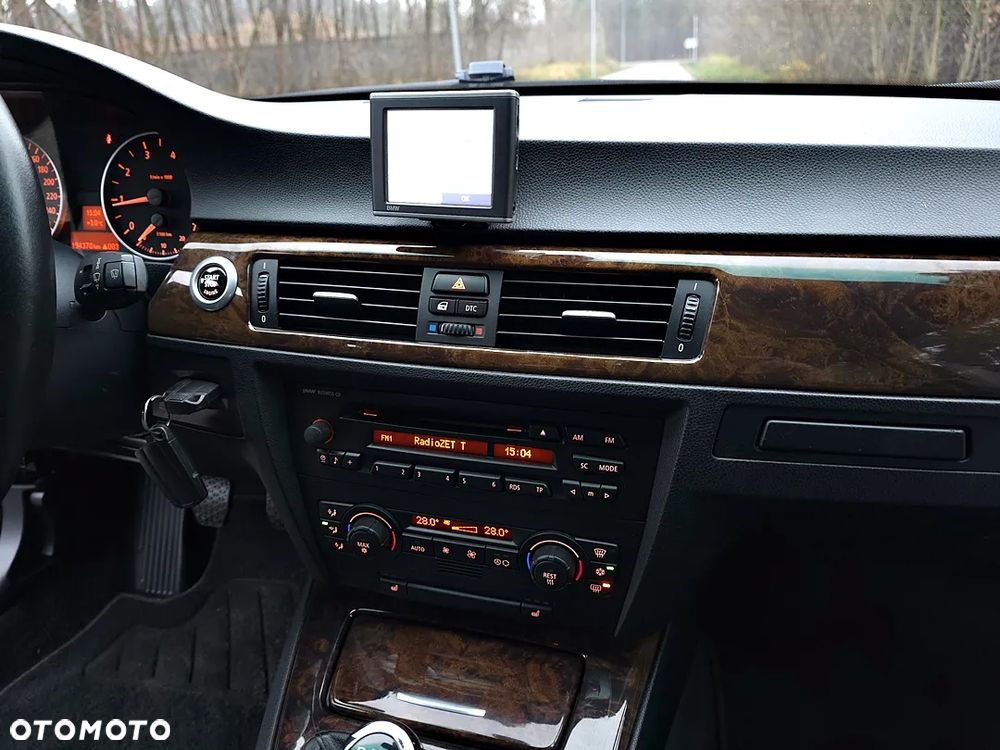 BMW Seria 3 320i - 28