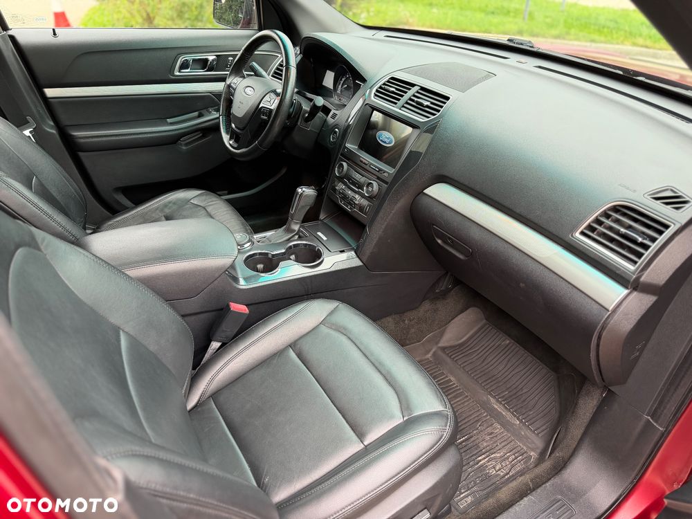 Ford Explorer - 17