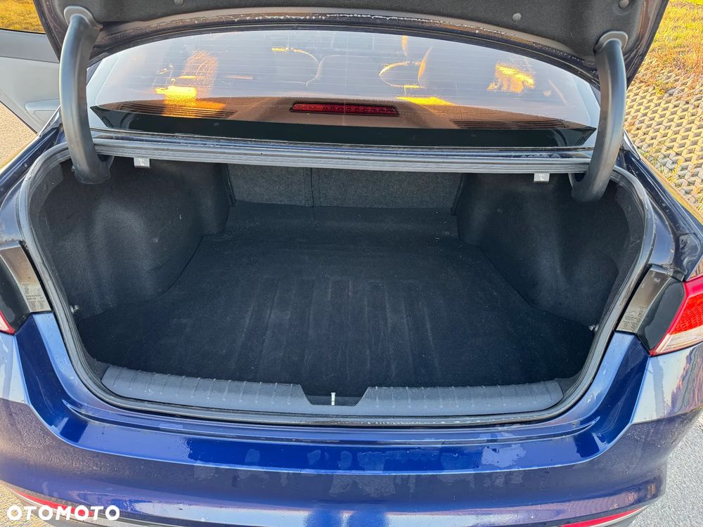Kia Optima - 9