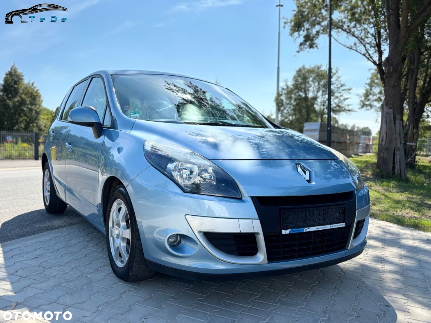 Renault Scenic 2.0 16V Privilege CVT Euro5 - 6