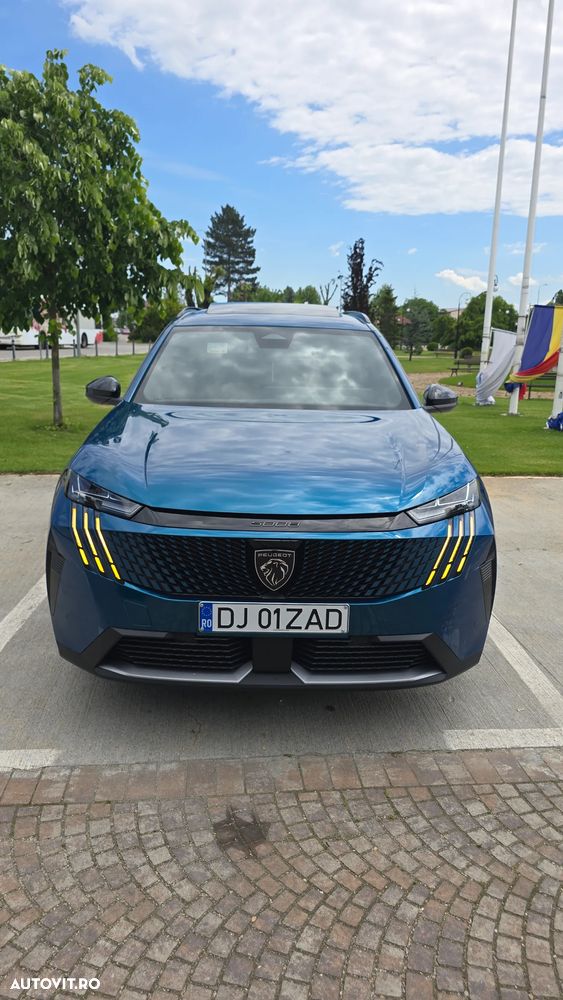 Peugeot 5008 1.2L Hybrid 145 e-DCS6 GT - 2