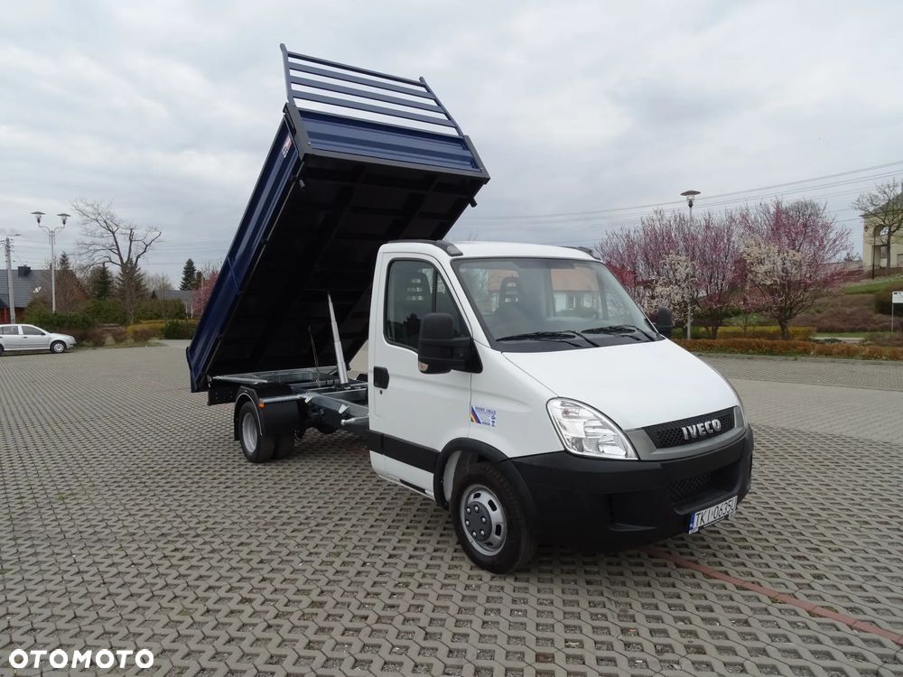 Iveco DAILY - 1