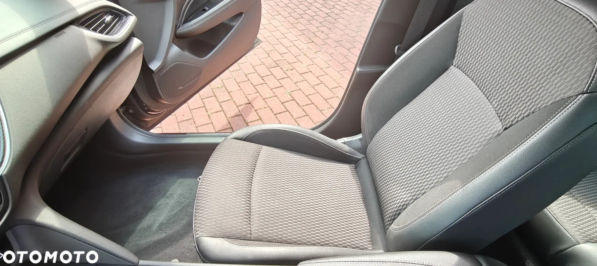 Opel Insignia - 8