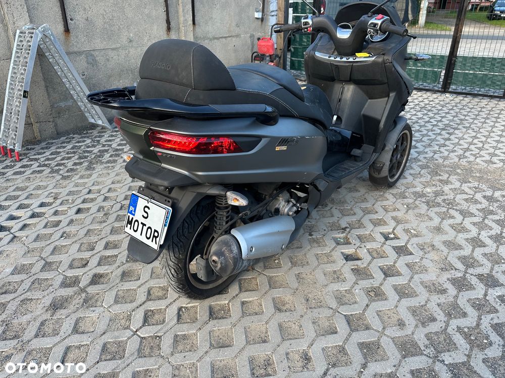 Piaggio MP-3 - 15
