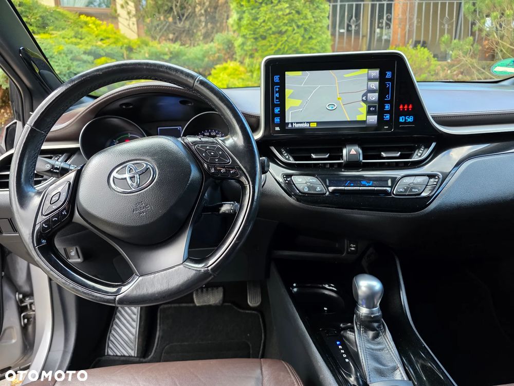 Toyota C-HR 1.8 Hybrid Neon Lime powered by JBL - 26