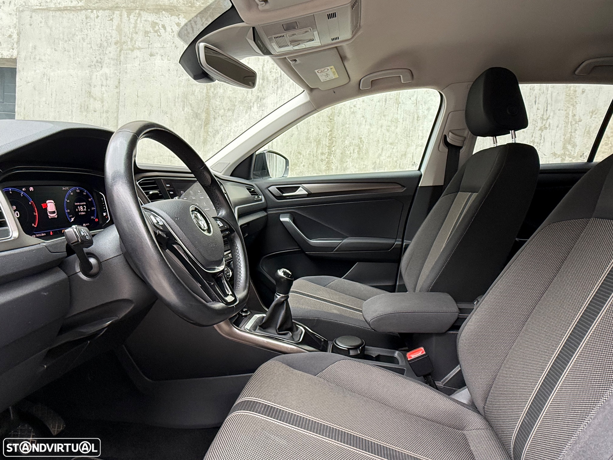 VW T-Roc 1.0 TSI Beats - 11