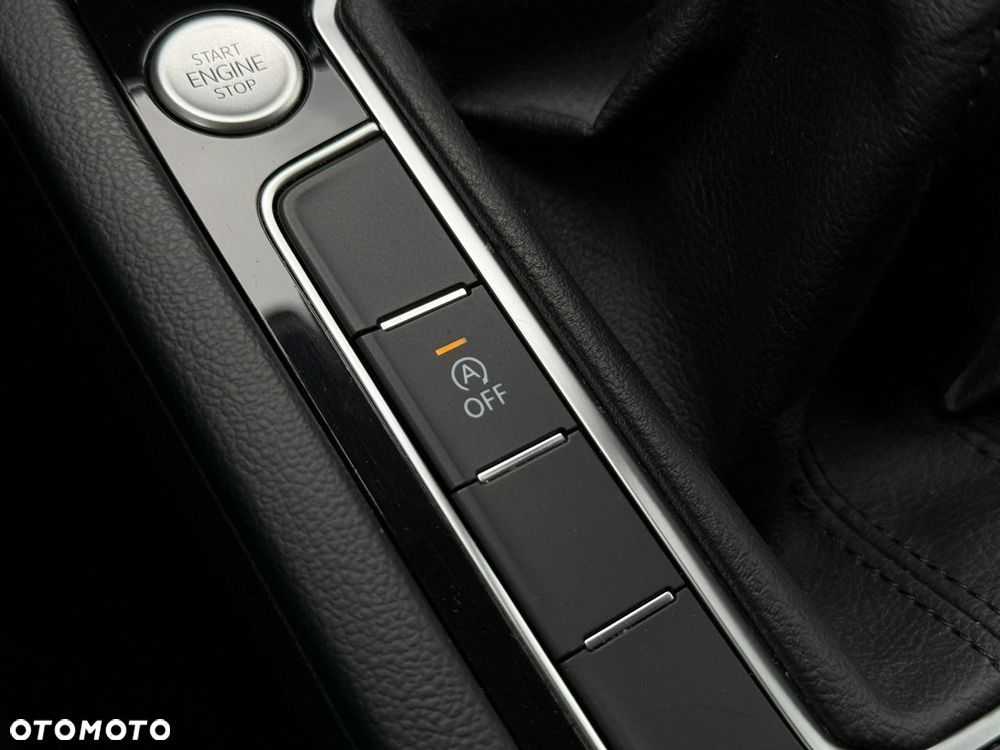 Volkswagen Passat 1.5 TSI EVO Business - 30
