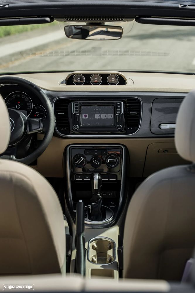 VW New Beetle Cabriolet 1.2 TSI DSG - 22