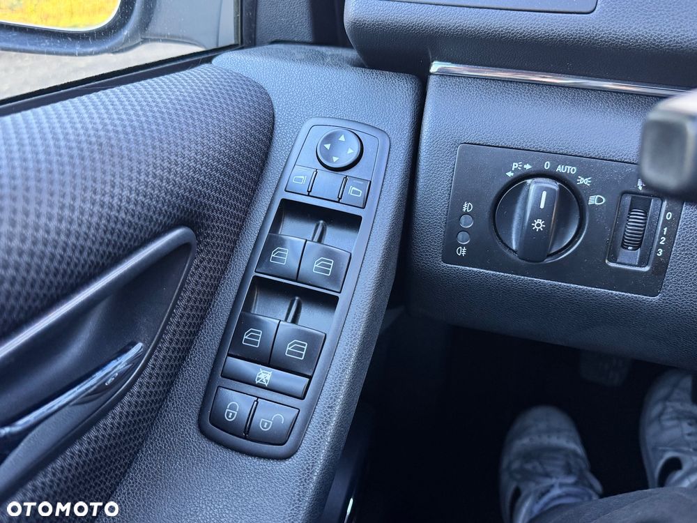 Mercedes-Benz Klasa B 180 BlueEFFICIENCY SPORT EDITION - 14
